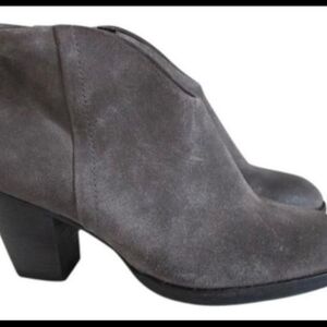 New Paul Green Delgado Distressed Gray Suede Ankle Boots